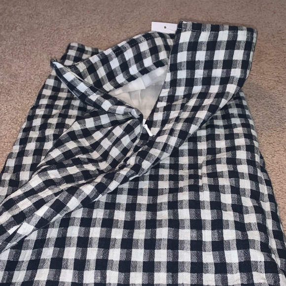 Black and white, skirt. American Eagle. Medium - Picture 2 of 3